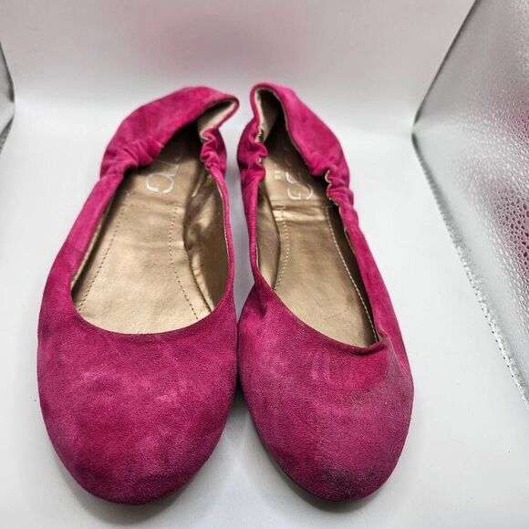 BCBG Paris Magie red suede leather ballet flats sz 8 - Picture 1 of 4